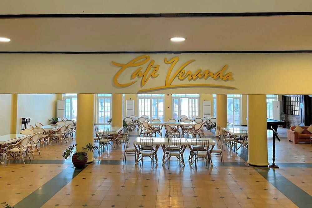 Vista Mar Beach Resort and Country Club - לאפו-לאפו סיטי