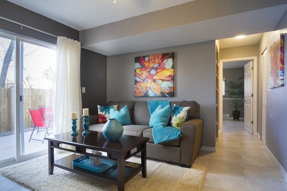 Cozy Home In The Heart Of Historic Old Colorado City! Cozy Rates! - קולרדו ספרינגס - סלון