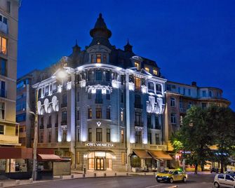 Hotel Venezia by Zeus International - בוקרשט - בניין