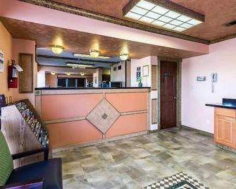 The Residency Inn - Galveston - Front desk