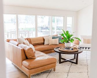 Luxury Designer Home on Golf Course - Chico - Stue