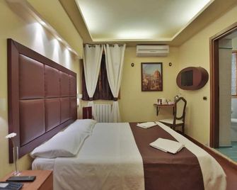 EuroHome - Florencia - Habitación