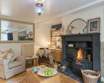 Brewery House Cottage - Ferryhill - Living room