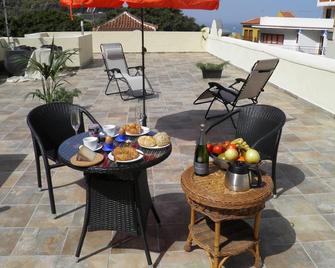 House of Isora relaxation and discovering Garachico - Garachico - Binnenhof