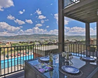 Beautifully Updated Contemporary Deer Valley Condo - Heber City - Balcón
