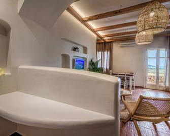 Kimolia Gi - Kimolos - Sala de estar