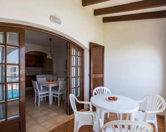 Apartamentos Girasols Gardens Sup 2-F - Alayor - Comedor