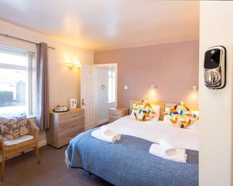 Dalesgate Hotel - Self Check In - Keighley - Slaapkamer