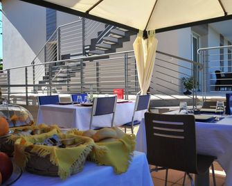 Bed & Breakfast Vieulif - Moniga del Garda - Restaurant