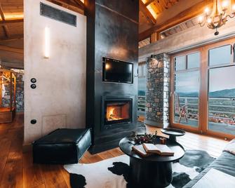 Chalet Azanias Kalavryta - Kalavryta - Sala de estar