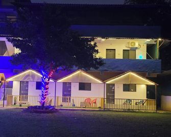Saaz Resort And Lawn - Karjat - Building