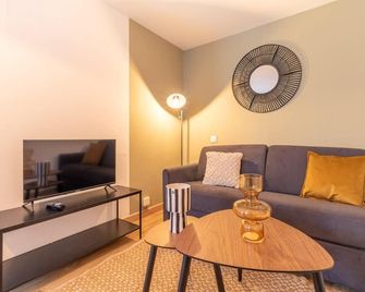 Quiet cocoon of love - Toulouse - Sala de estar