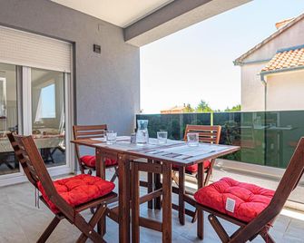 Cozy apartment in Brodarica with WiFi - Sibenik - Balcon