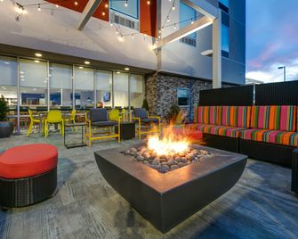 Home2 Suites by Hilton Tulsa Airport - Tulsa - Patio
