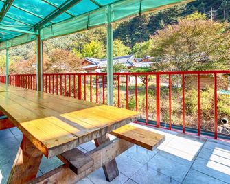 Gapyeong Rainbow Pension - Gapyeong - Balcony