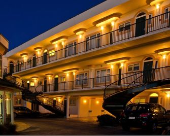 Beach Front Motel Napier - Napier - Gebäude