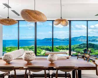 Reserva Conchal Oceanview Penthouse w/ Beach Club Access - Puerto Viejo - Comedor