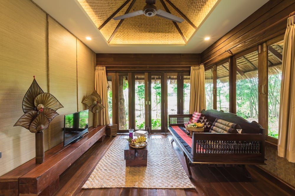 أزاليا فيلدج