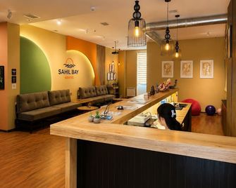 Sahil Bay Hostel - Baku - Front desk