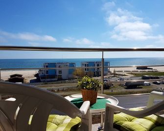 Apartment Summerland Mamaia - Mamaia - Balkong