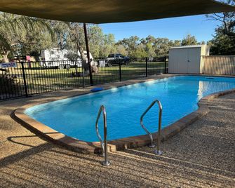 Hay Caravan Park - Hay - Zwembad