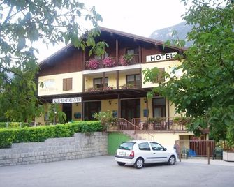 Albergo Stella Alpina - Tenno - Gebouw