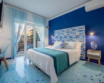 Aquae Romanae Piazza Lauro - Sorrento - Phòng ngủ