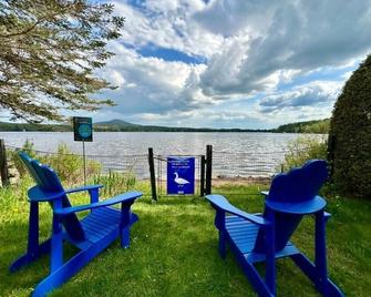 Repère d'Eastman - Spa et Foyer au bois - Eastman - Patio