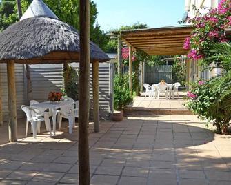 Suite 1-Doves Nest Guest House-Bed and Breakfast - Kempton Park - Patio