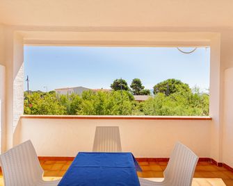 Hotel Mare Blue - אולביה - מרפסת