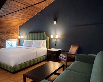 The Laurel Hotel - Danville