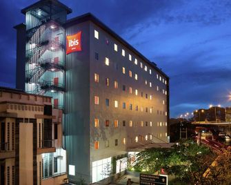 Ibis Bandung Pasteur - באנדונג - בניין