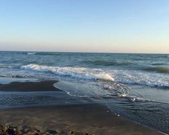 Stella Polare Luxury Loft - Lido di Ostia - Strand