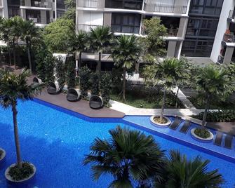 Nice & Comfort Private Room 1 - Singapur - Pool