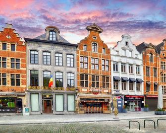 Aparthotel Adagio Brussels Grand Place - Brussels - Building