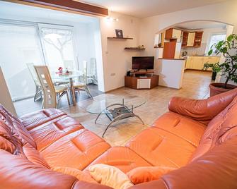 Apartments Ole - Tolmin - Wohnzimmer