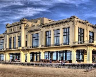Alfred Hotels Port-Vieux - Biarritz - Building