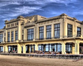 Alfred Hotels Port-Vieux - Biarritz - Κτίριο