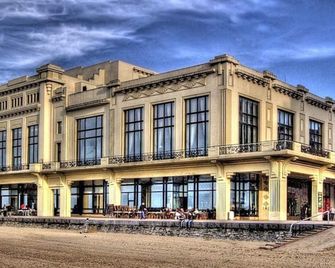 Alfred Hotels Port-Vieux - Biarriz - Edificio