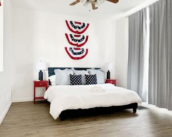 Evansville Holiday House - Evansville - Bedroom