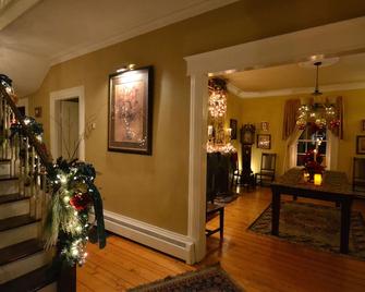 Briarwood Bed & Breakfast - Elmsdale - Stairs