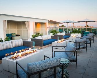 Courtyard by Marriott Hilton Head Island - הילטון הד איילנד - פטיו