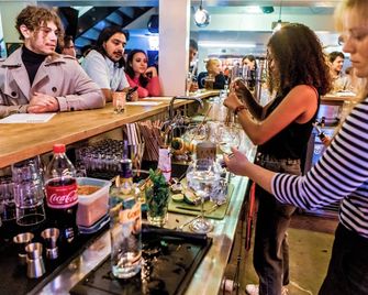 Wombat's City Hostel Vienna Naschmarkt - Viena - Bar