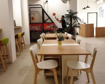 Beat. Sports Hostel - Singapore