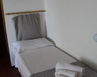 Agriturismo Bassarì - Recanati - Schlafzimmer