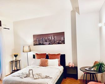 University Square Studio - Bucharest - Bedroom