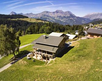 Confort montagnard au pied des pistes avec terrasse et parking - FR-1-505-94 - Notre-Dame-de-Bellecombe - Bâtiment