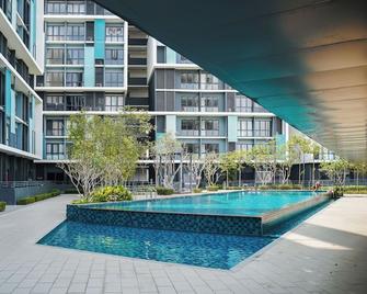 Klia Airport Homestay 5 - Sepang - Piscina