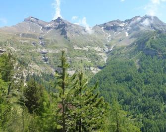 Superb chalet close to the ECRINS slopes, mountain atmosphere, quiet, overlooking the valley. - Saint-Michel-de-Chaillol - Balcón