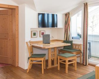 Landhaus & Ferienwohnungen Bergrast - Ramsau am Dachstein - Matsal